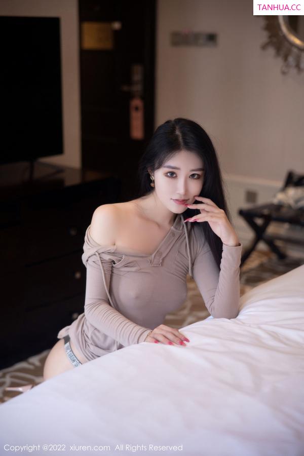   [XiuRen]高清写真图 2022.12.06 No.5955 司柠 丝袜美腿第24张图片